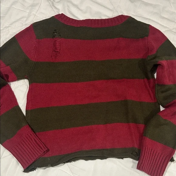 Freddy Kruger Costume Red and Green Striped Sweater with Brown Hat and Glove - Picture 7 of 7